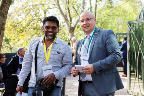  T4A3449-GG-Facebook